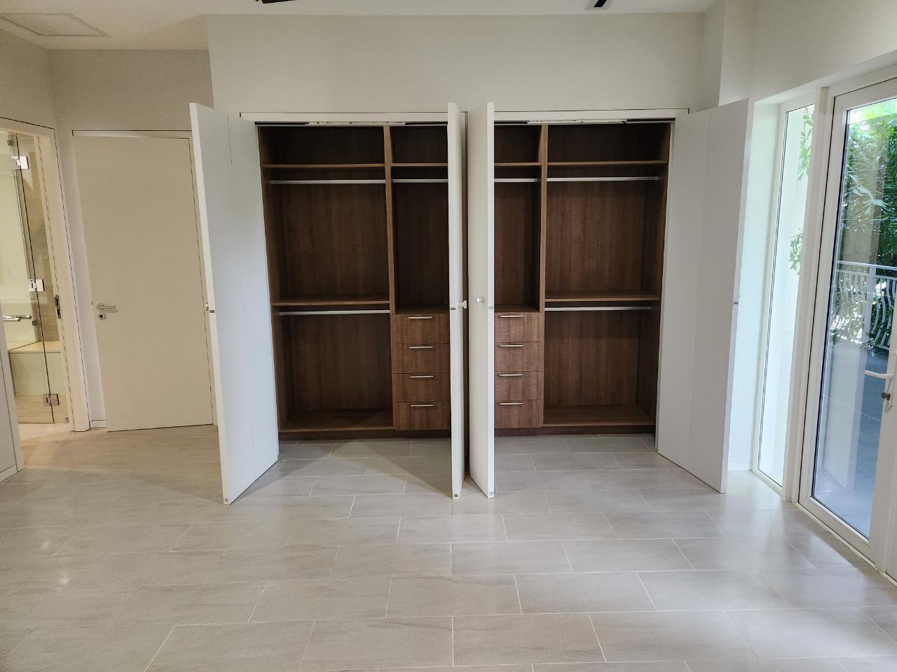 i-/Property/53800/53800-13.jpg