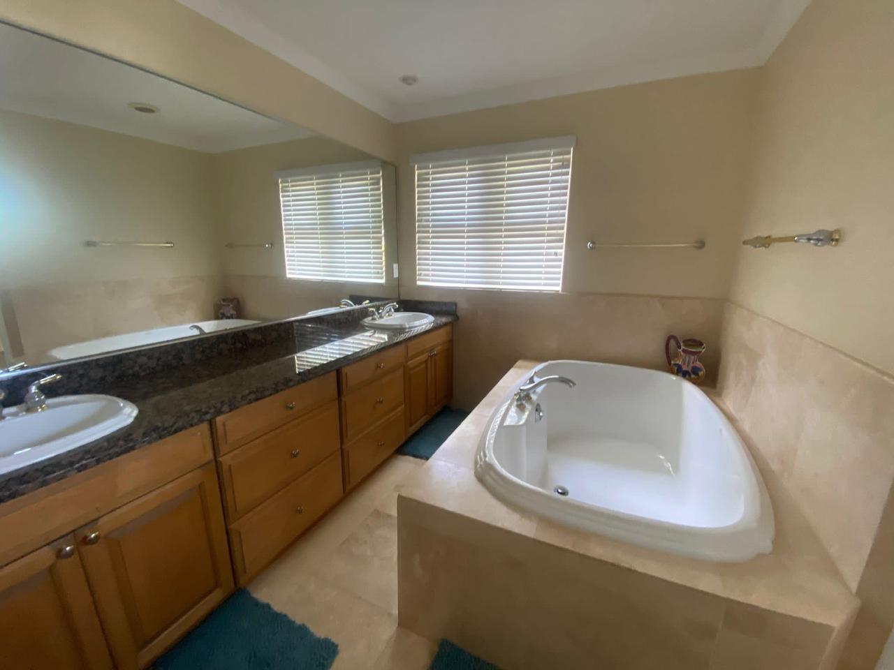 i-/Property/56288/56288-11.jpg
