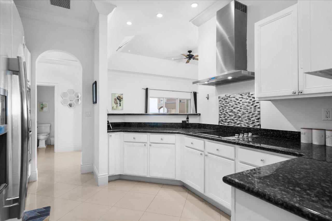 i-/Property/56597/56597-9.jpg