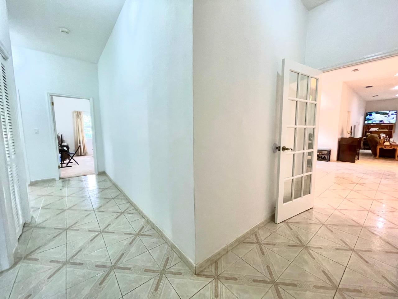 i-/Property/56697/56697-26.jpg