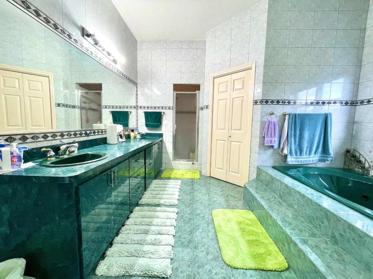 i-/Property/56697/56697-32.jpg