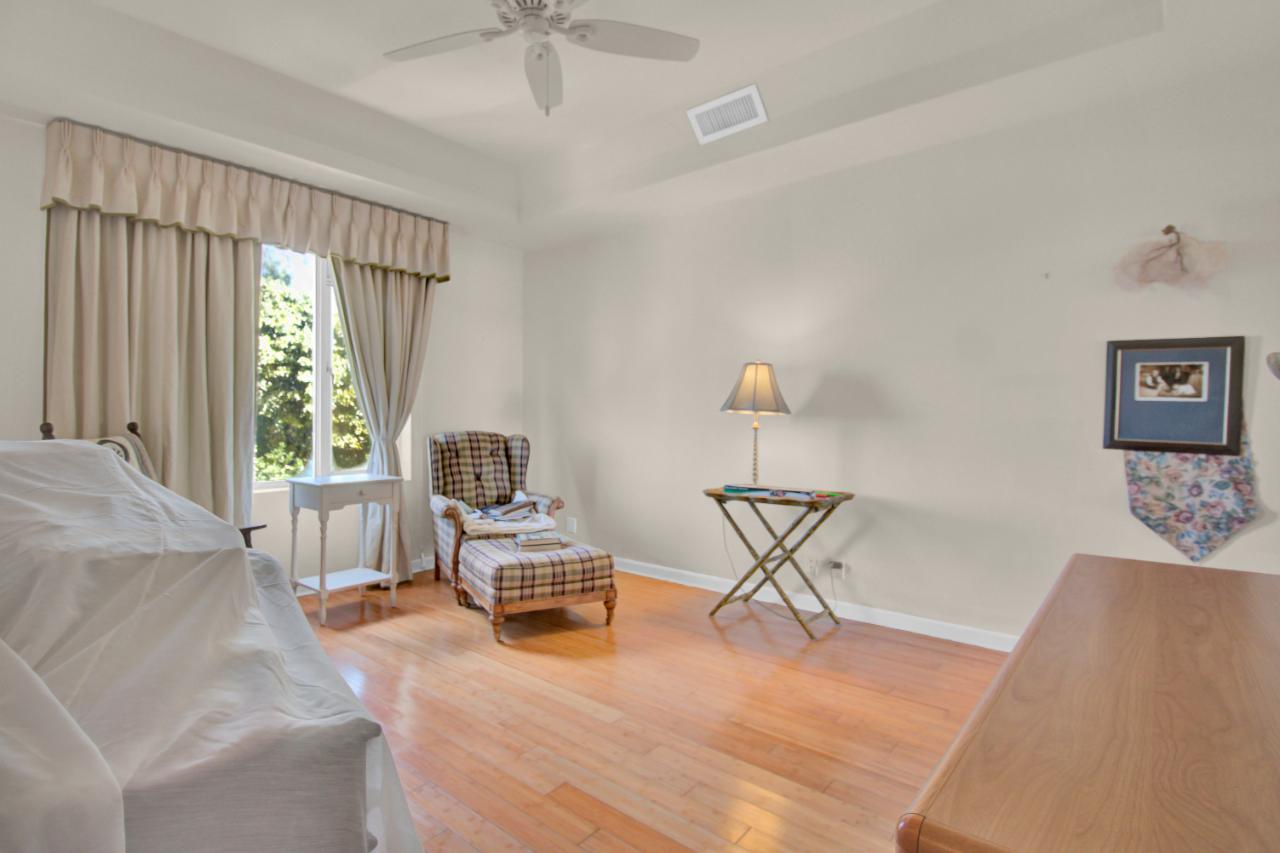 i-/Property/56894/56894-15.jpg